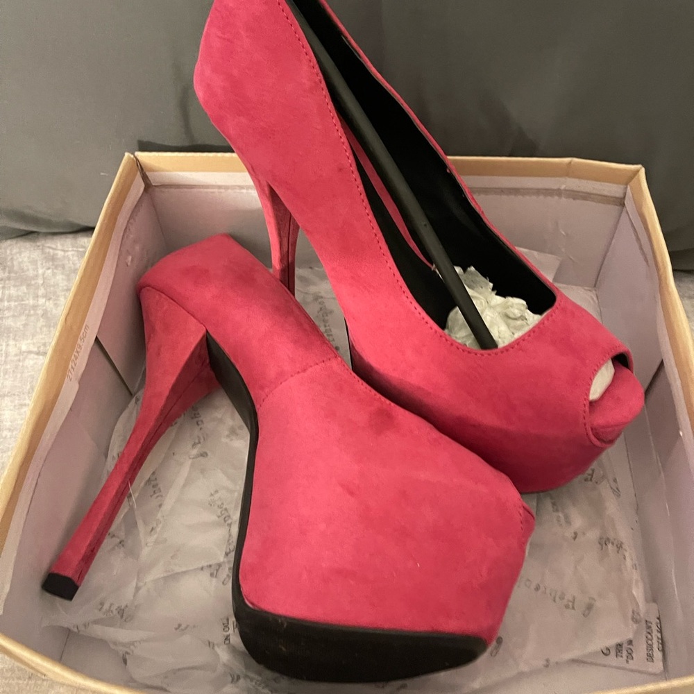 Pink stiletto High Heels wore once very good condition